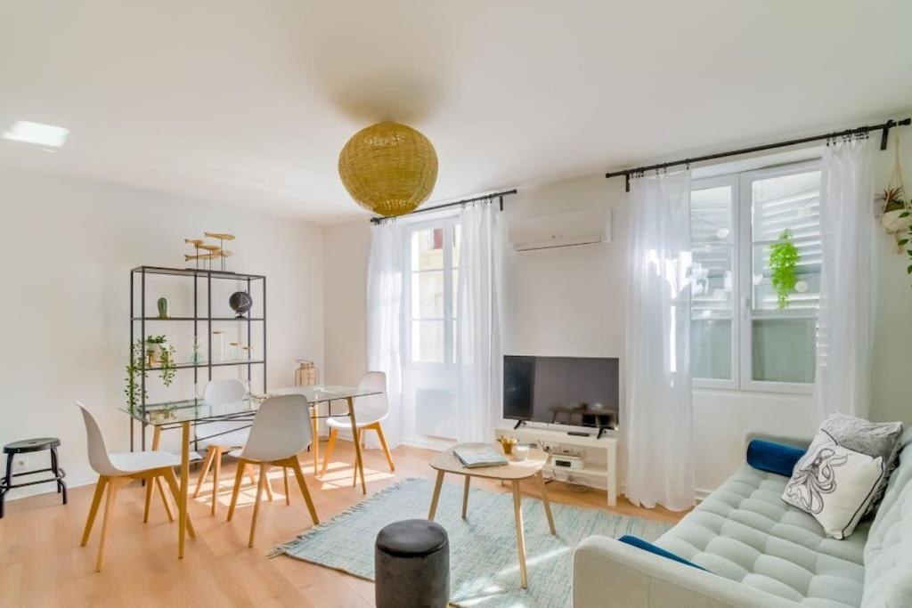 2 Bedroom Apartment In The Heart Of Marsiglia Esterno foto
