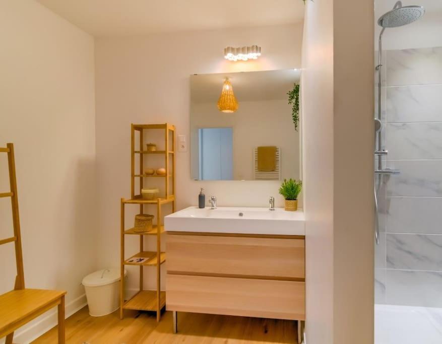 2 Bedroom Apartment In The Heart Of Marsiglia Esterno foto